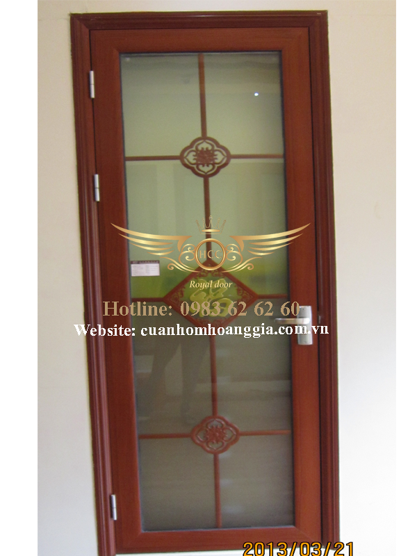 cửa-mở-quay-kết-hợp-nan-hoa-đồng